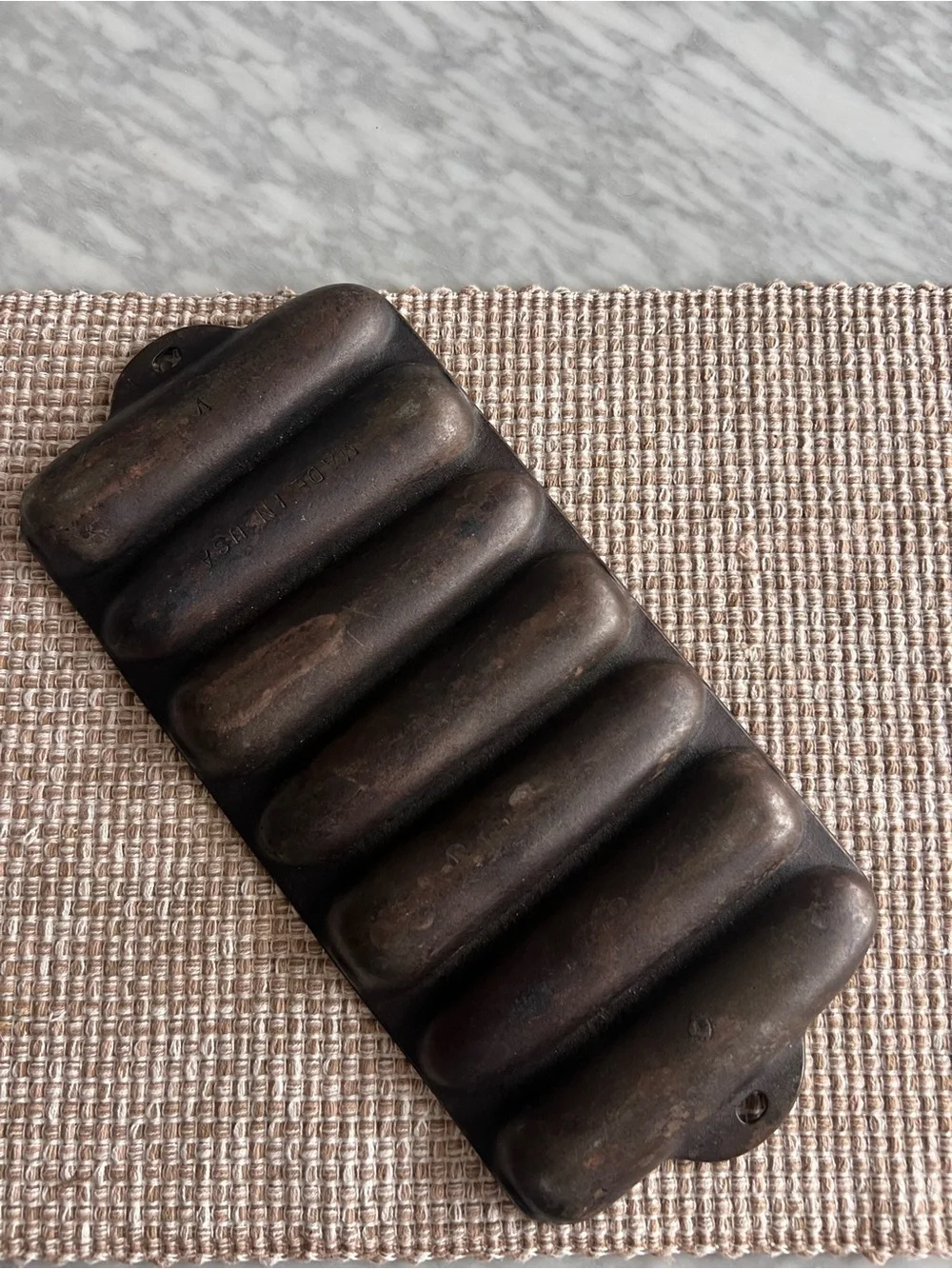 Vintage Cast Iron Cornbread Stick Pan - Black